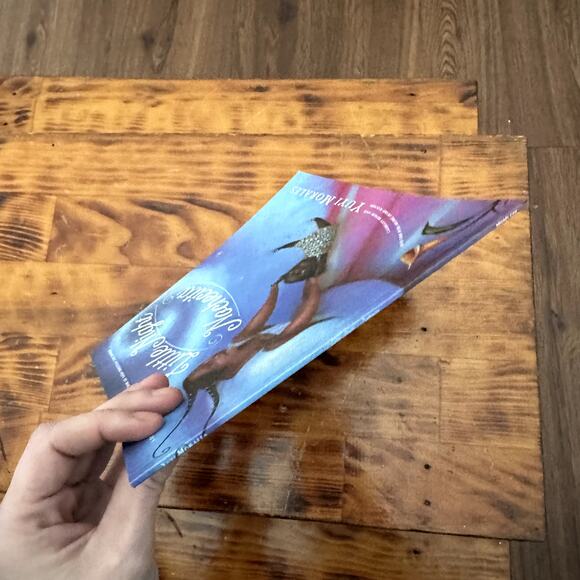 Little Night Nochecita Bilingual Spanish/English Paperback Book - Picture 7 of 7